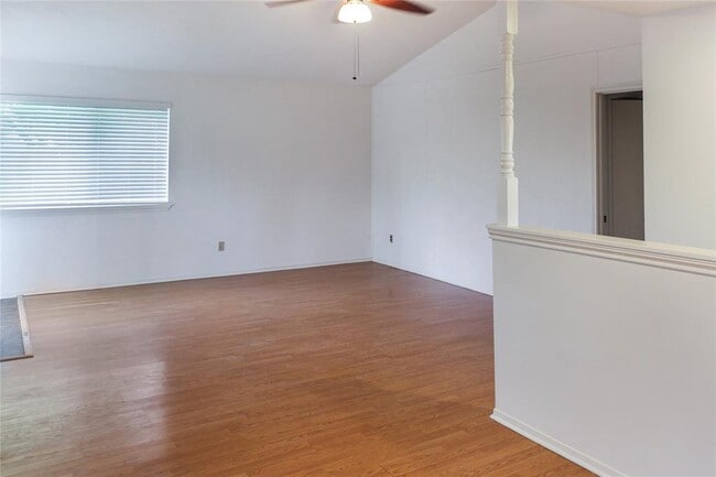 Building Photo - 2802 Heritage Bend Dr