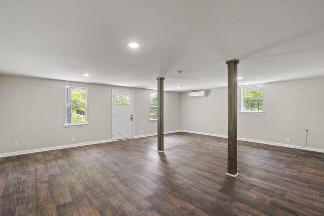 Building Photo - 3302 Possum Trot Rd