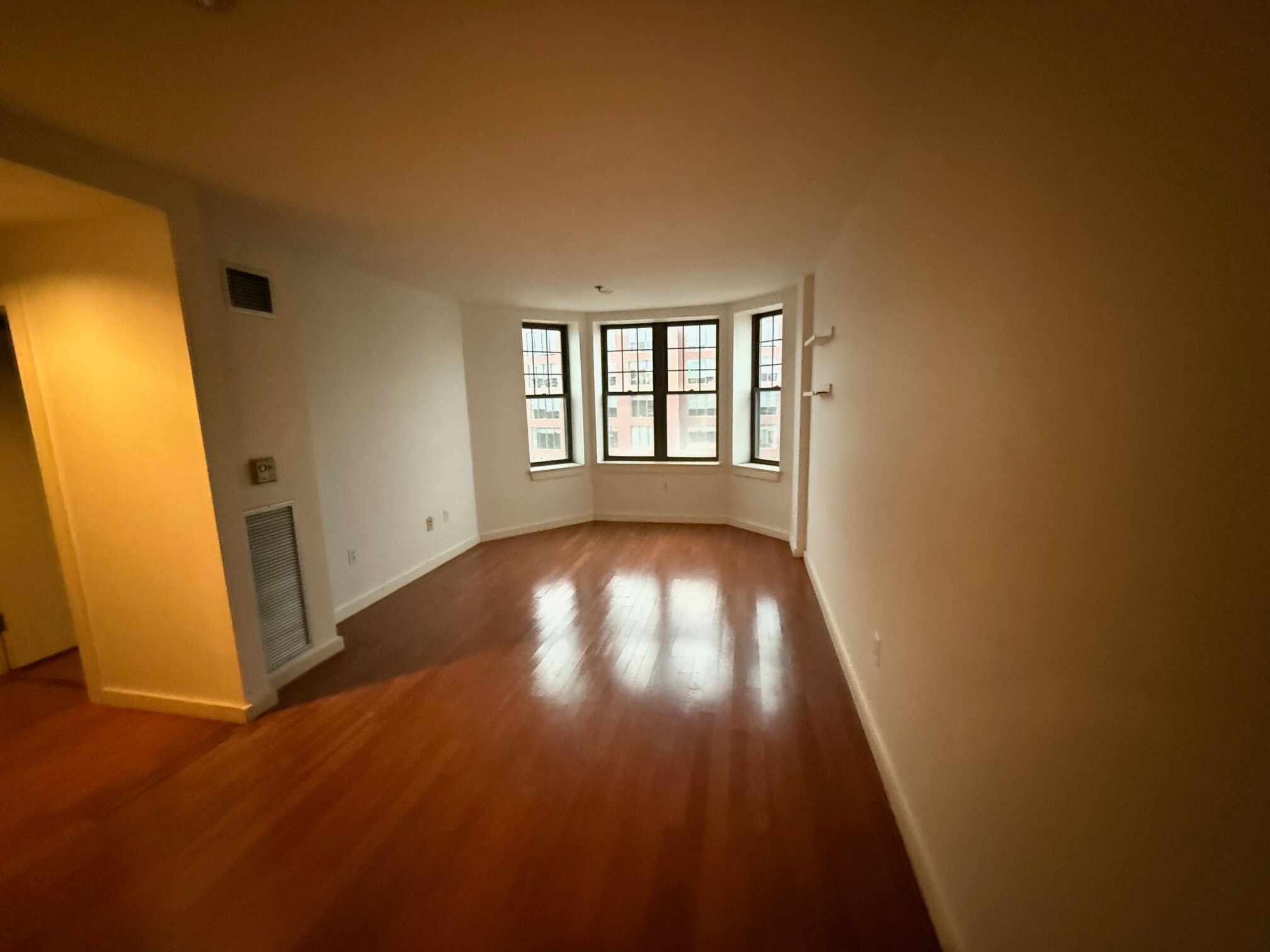 Building Photo - 535 Commonwealth Ave