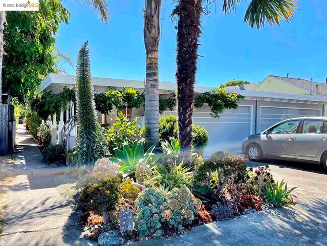 Building Photo - 929 Liberty St