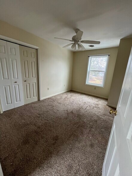 Building Photo - 428 E Front St