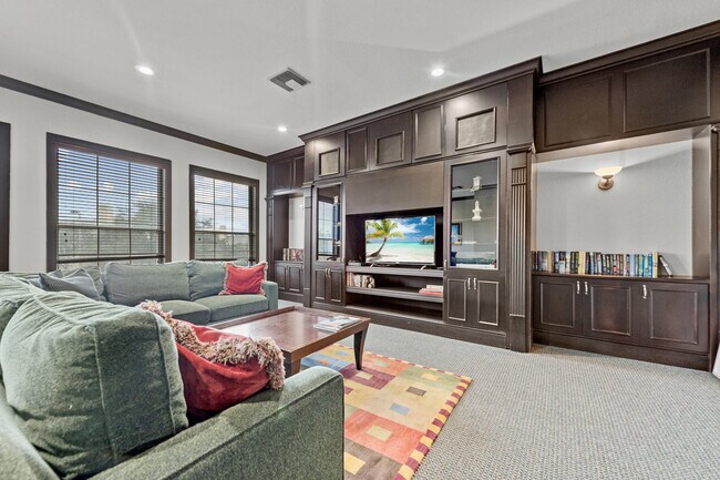 Building Photo - 140 NW Peacock Blvd