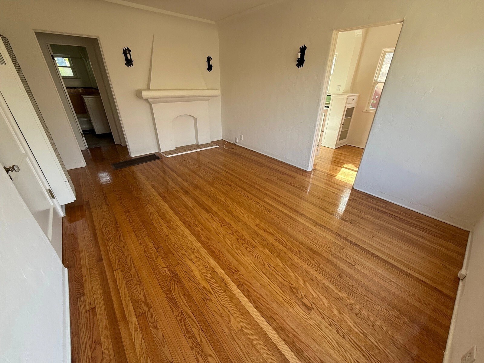 Building Photo - 826 Maltman Ave