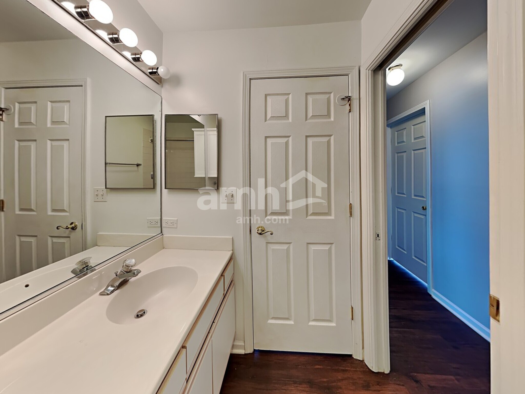 Building Photo - 809 Magnolia Dr