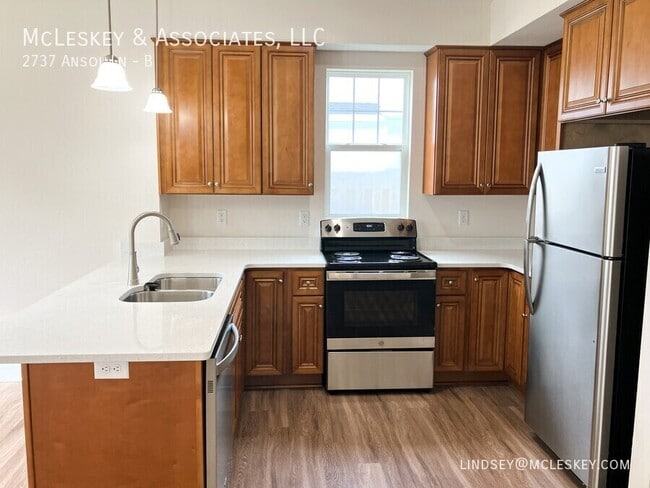 Building Photo - 2737 Ansol Ln