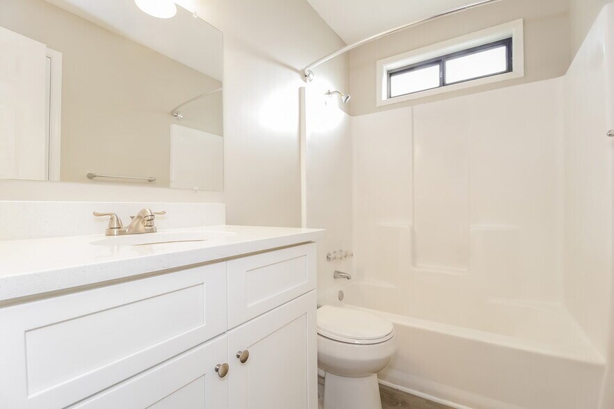 Building Photo - 3263 Mustang Dr