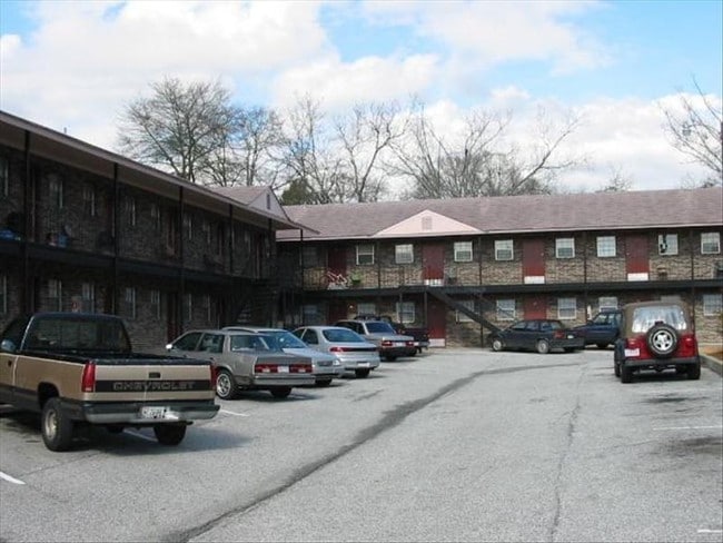 Primary Photo - Kingston Court