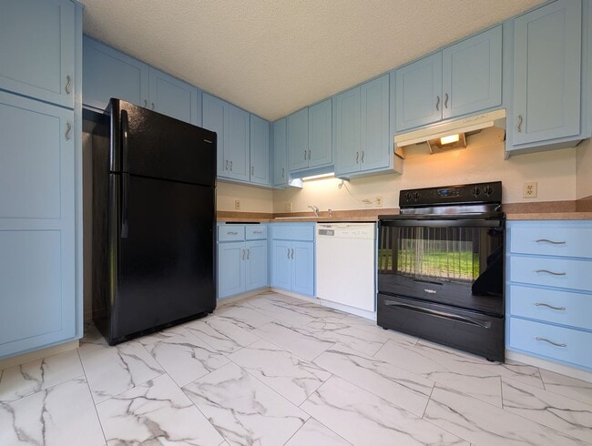 Building Photo - Newly Renovated 3-Bedroom, 1.5-Bath in Fantastic Neighborhood- Sheldon HS District