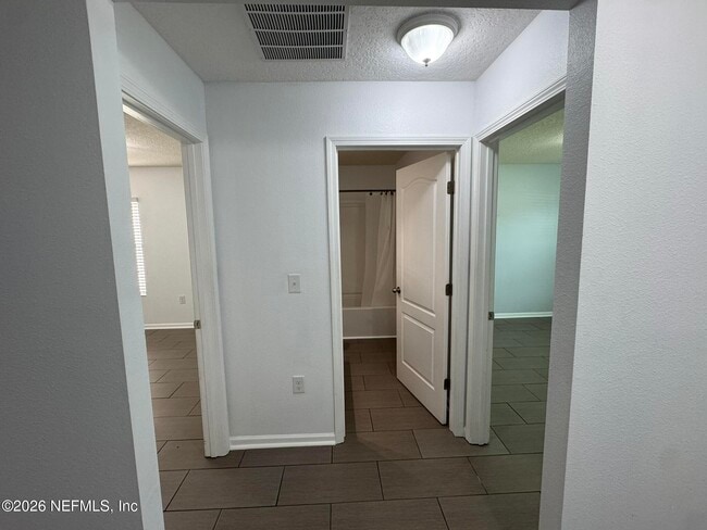 Building Photo - 95090 Timberlake Dr