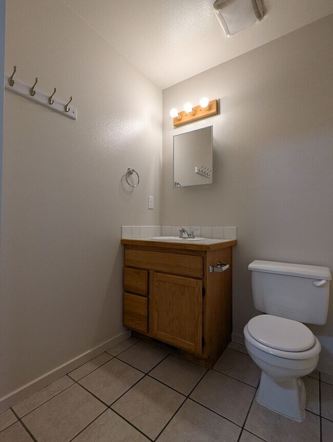 Building Photo - BishCarlson - 2907-2909 S 9th St