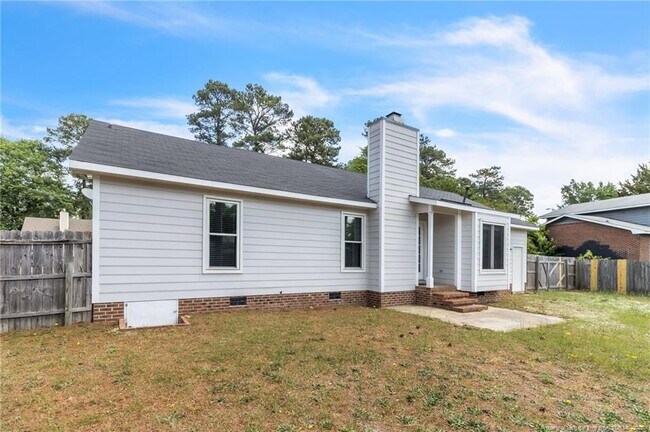 Building Photo - 7241 Avila Dr