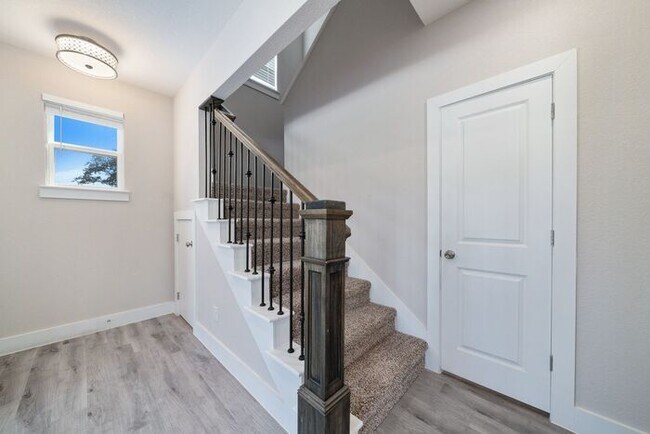 Building Photo - BEAUTIFUL TOWNHOME FOR RENT IN RICHLAND HI...