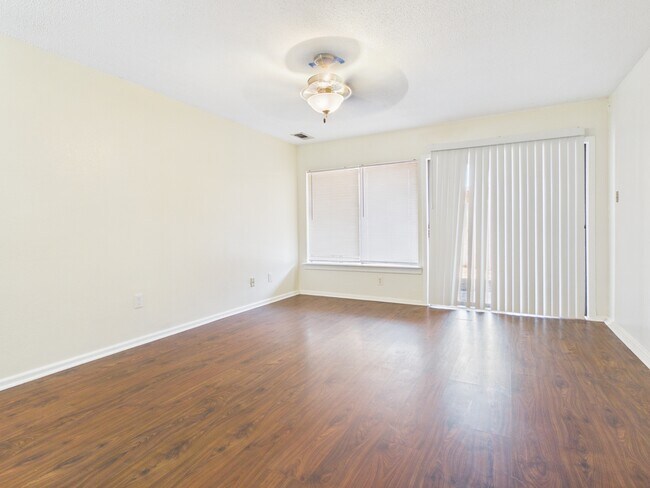 Building Photo - 4345 Carter Creek Pkwy