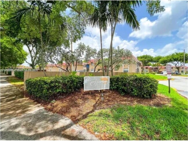 Primary Photo - 14863 SW 104th St