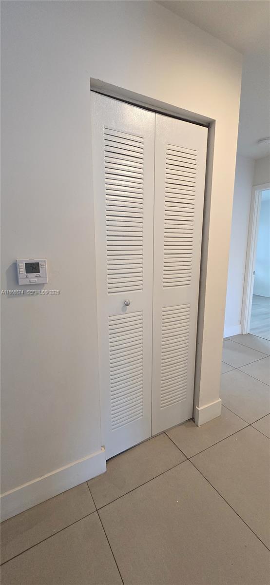 Building Photo - 2535 NE 193rd St