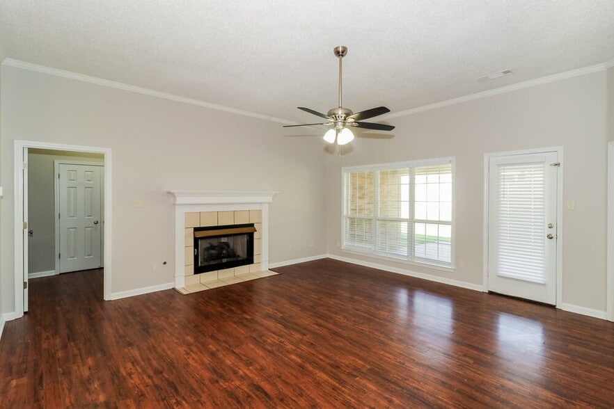 Building Photo - 288 Mayhurst Ln
