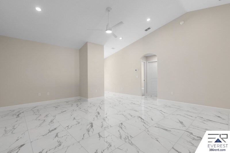 Building Photo - 16 Zoffer Ct