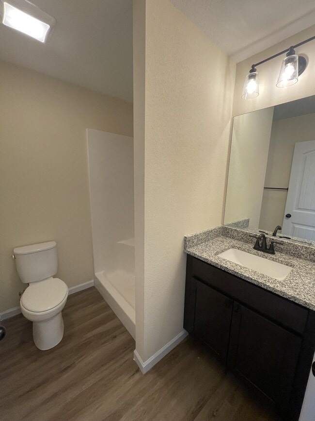 Building Photo - 923 Warrior Hill Dr