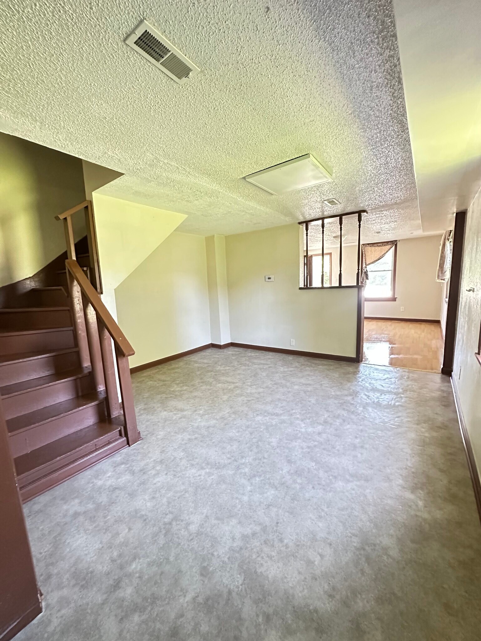 Dining area - 1214 E 5th St