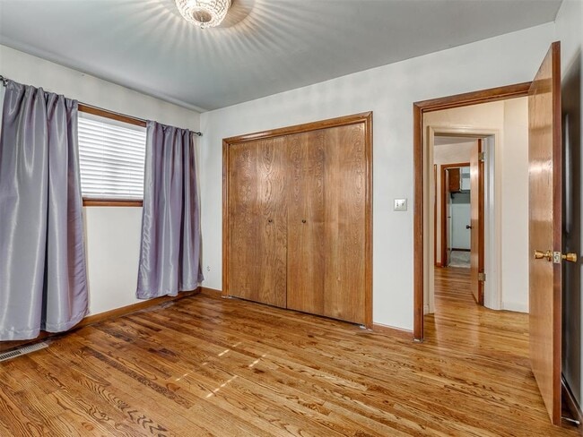 Building Photo - 4701 N Peniel Ave