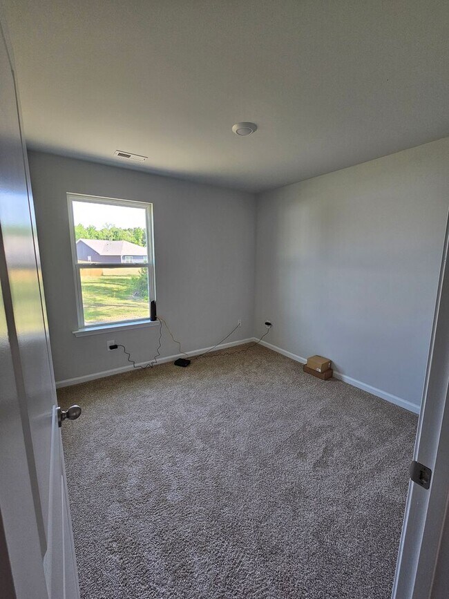 Building Photo - 223 Cleat Dr