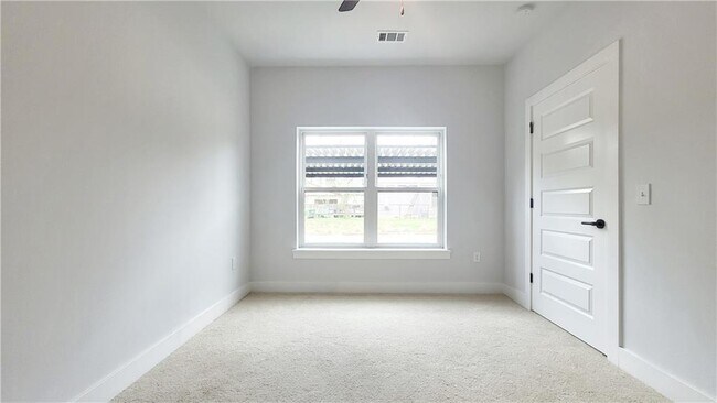 Building Photo - 3101 Govalle Ave
