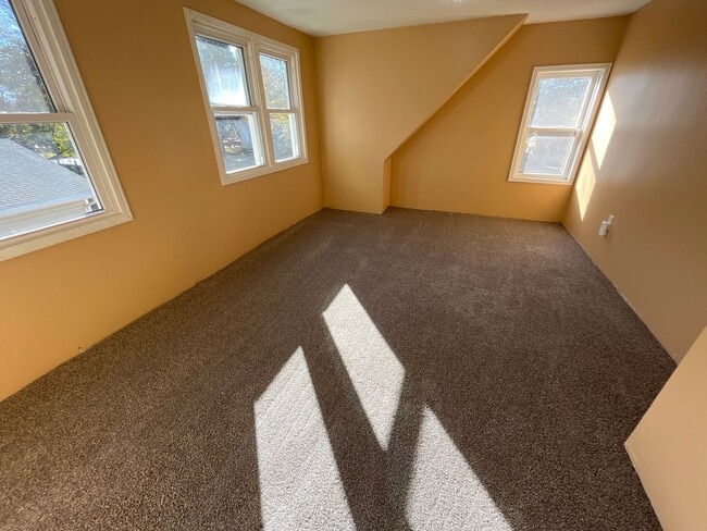 Building Photo - 3324 P St