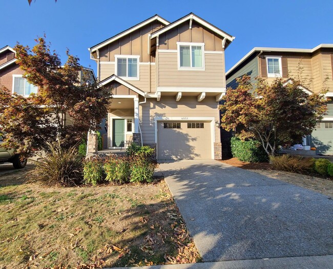 Primary Photo - 4 bedroom/2.5 bath in Parkside Estates