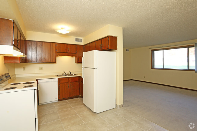 Kitchen - Easton Village Apartments