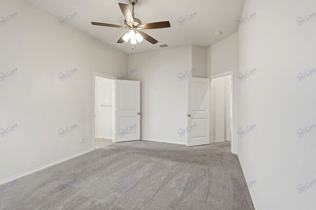 Building Photo - 422 Greenhaven Dr