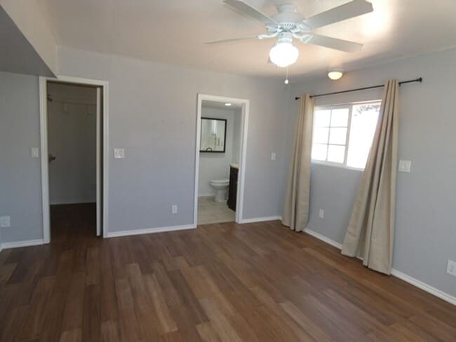 Building Photo - Single Story 2 Bedroom 2 Bath Casita Utilities Included