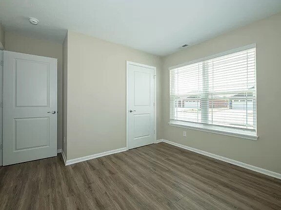 Building Photo - Fantastic 4bd/2ba home! Coming soon!