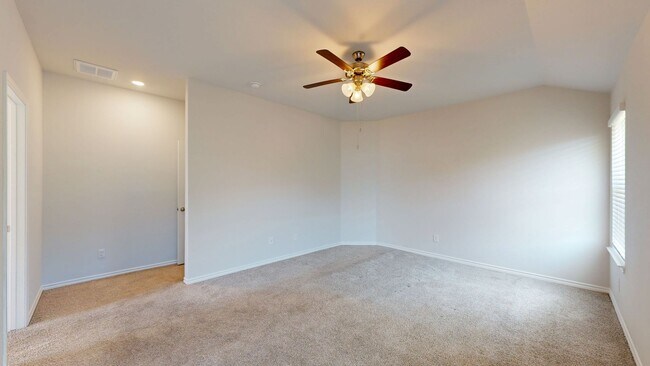 Building Photo - CHECK OUT THIS 4 BEDROOM, 2 BATH, 3 CAR GARAGE HOME IN HARKER HEIGHTS!
