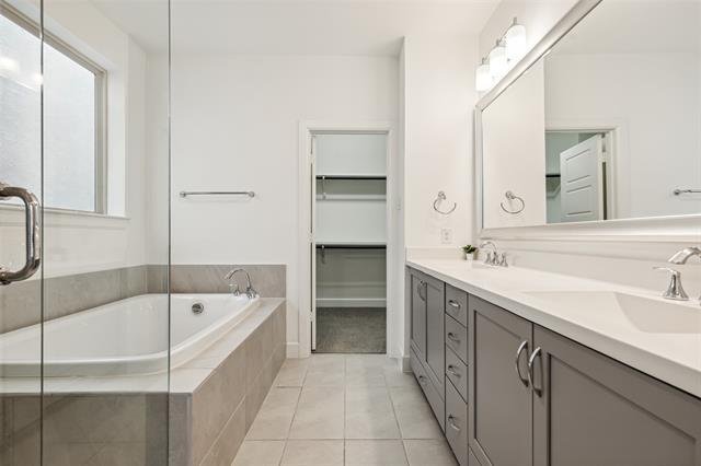 Building Photo - 750 High Garden Pl