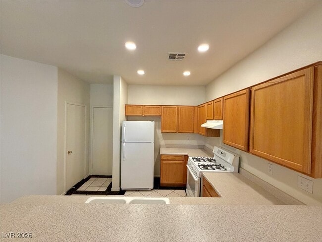 Building Photo - 8824 Rambling Rock Ct