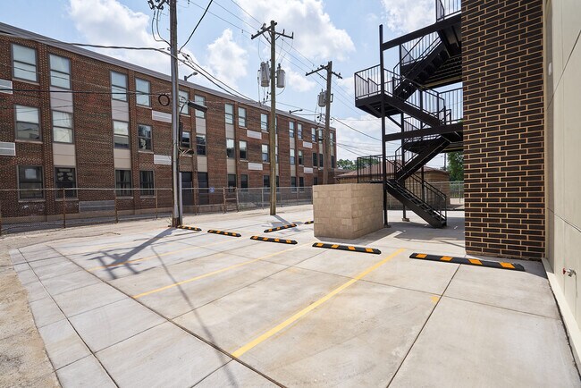 Building Photo - 6029 S Champlain Ave