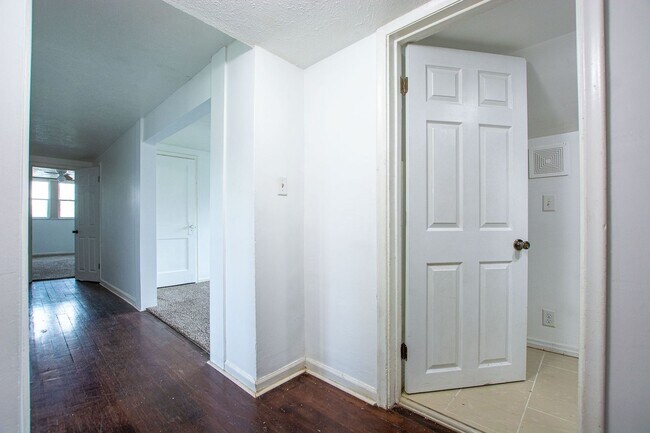 Building Photo - 5604 S 36th St