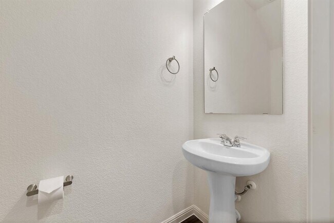 Building Photo - 640 Gemsbok Rd