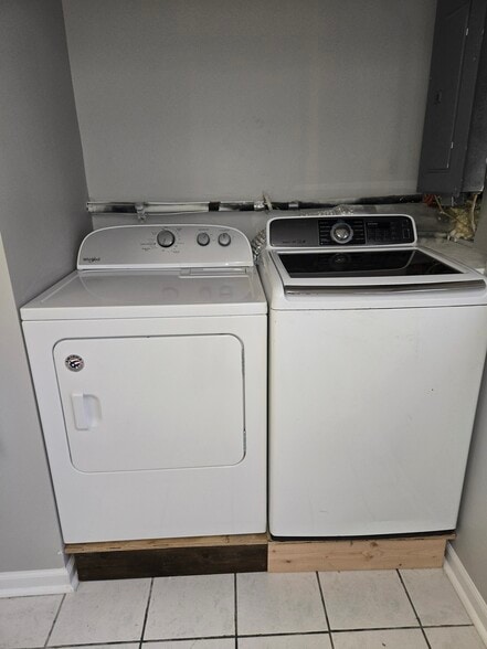 Downstairs Laundry - 120 W North Ave