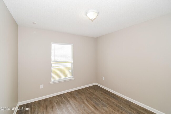 Building Photo - 11533 Brian Lakes Dr N