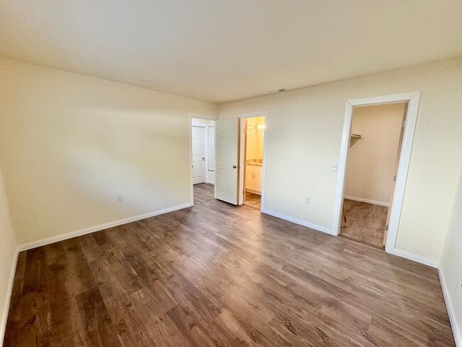 Building Photo - 5806 Misty Glen