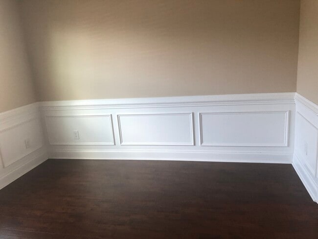Building Photo - 1148 Yellowwood Dr