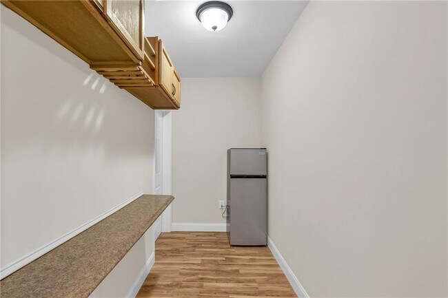 Building Photo - 3295 Carrick Rd