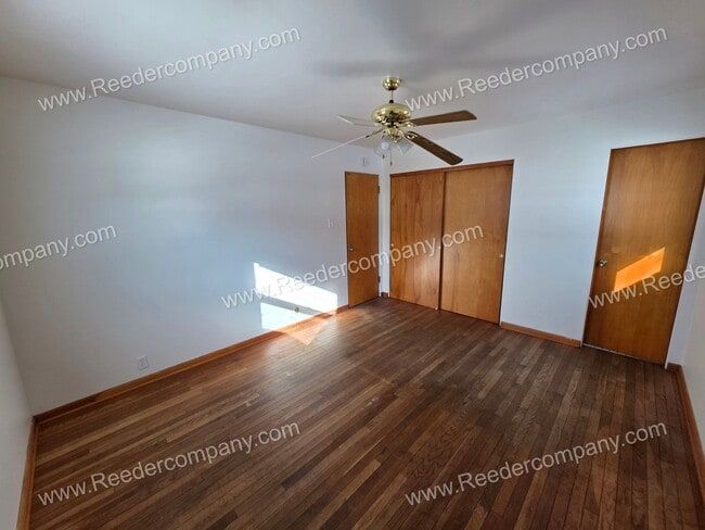 Building Photo - Well maintained 3 bedroom 2 bathroom house