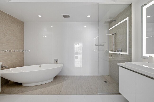 Building Photo - 330 Sunny Isles Blvd