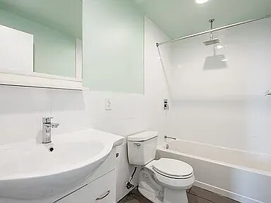 Building Photo - 244 S 49th St