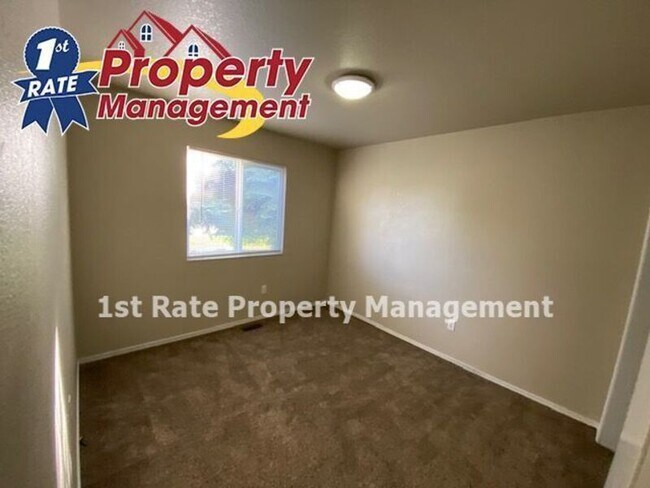 Building Photo - 540 S Workland Ln