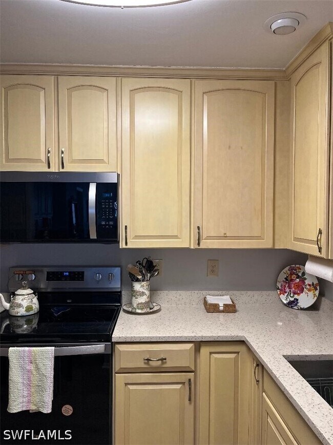 Building Photo - 4140 Crayton Rd