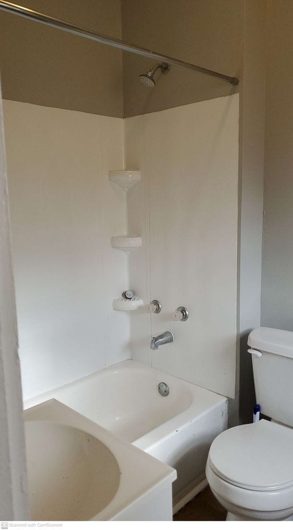 Building Photo - Quaint 2 bedroom just renovated perfect access to all of Xenia