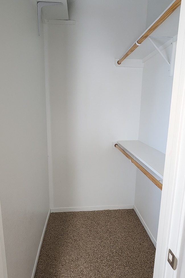 Building Photo - Spacious 2-Bedroom Home on Corner Lot – Mo...